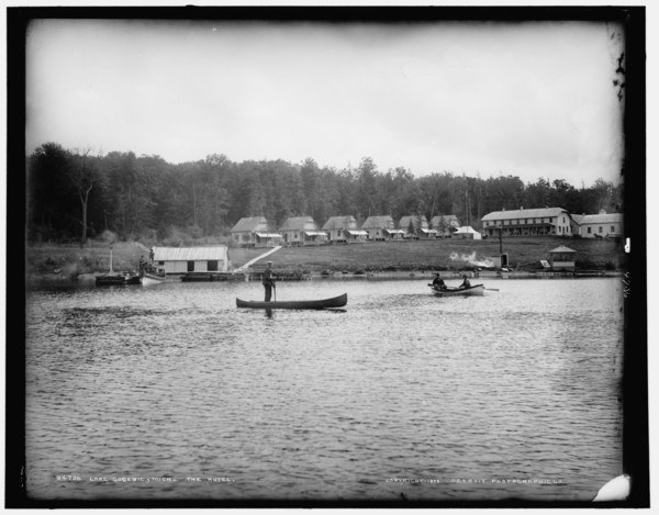 Lake Gogebic, Mich., the hotel, c1898. Creator: Unknown.