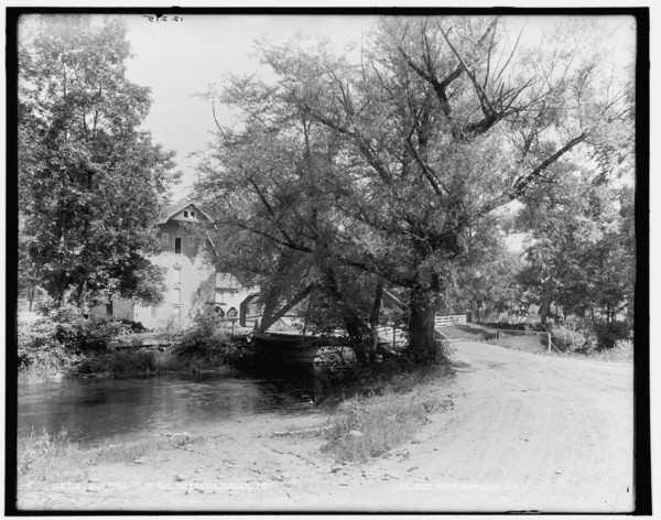 Old mill at Minsi, Marshall Creek, Pa., between 1890 and 1901. Creator: Unknown.