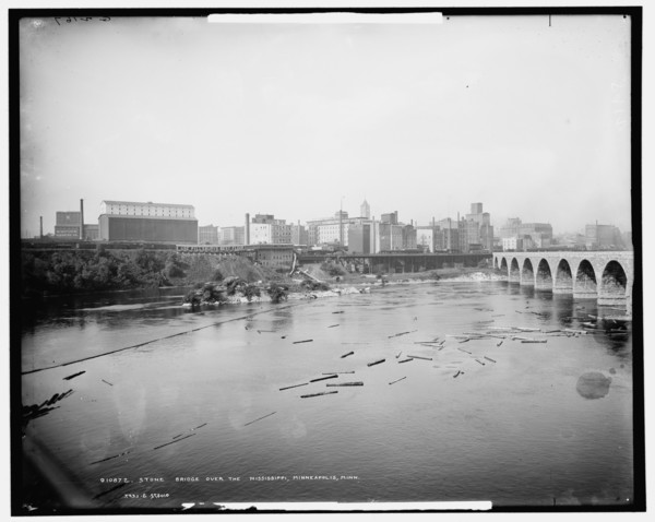 Stone bridge over the Mississippi, Minneapolis, Minn., c1905. Creator: Unknown.