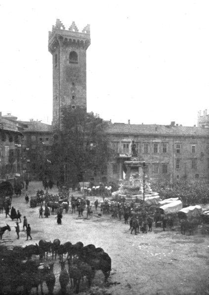 ''Trente Italienne; Cantonnement de cavalerie italienne devant la vicille tour de l'Horloge', 1918. Creator: Unknown.