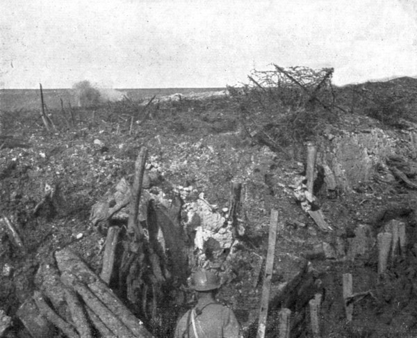 'Du 16 au 30 avril 1917; Une position allemande du plateau de Craonne, apres le pilonnage..., 1917. Creator: Unknown.