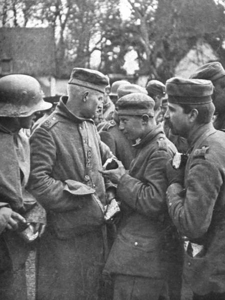 'Les prises d'une action locale; Groupes de prisonniers allemands captures le 18 avil 1918..., 1918. Creator: Unknown.