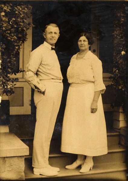 Mom and Dad Curtis, c1880s, (1920s). Creator: Edward Sheriff Curtis.