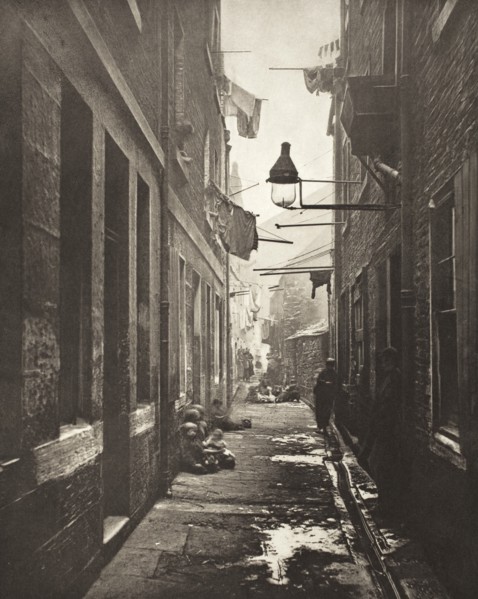 Close No. 80 High Street (#11), Printed 1900. Creator: Thomas Annan.