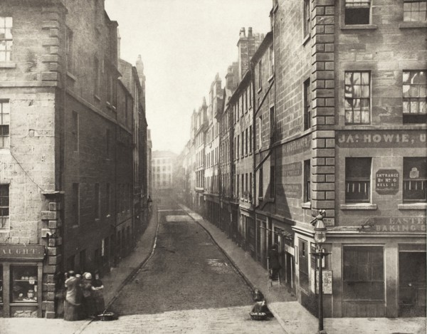 Bell Street From High Street (#14), Printed 1900. Creator: Thomas Annan.