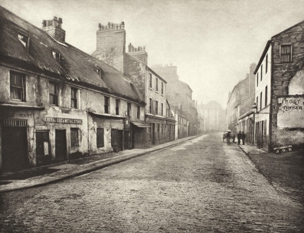 Low Green Street (#35), Printed 1900. Creator: Thomas Annan.