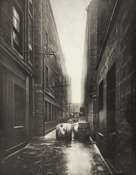 Close No. 11 Bridgegate (#44), Printed 1900. Creator: Thomas Annan.