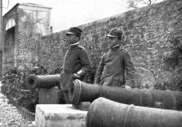 'les Italiens en Albanie ; le general italien Ferraro, commandant a Valona en septembre 1916, au mil Creator: Unknown.