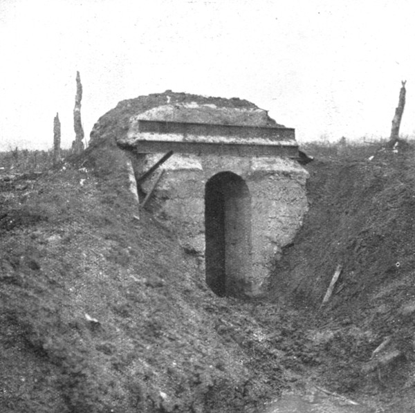 'La retraite allemande; A Gommecourt: entrée de sous-sol ayant servi d'abri', 1917. Creator: Unknown.