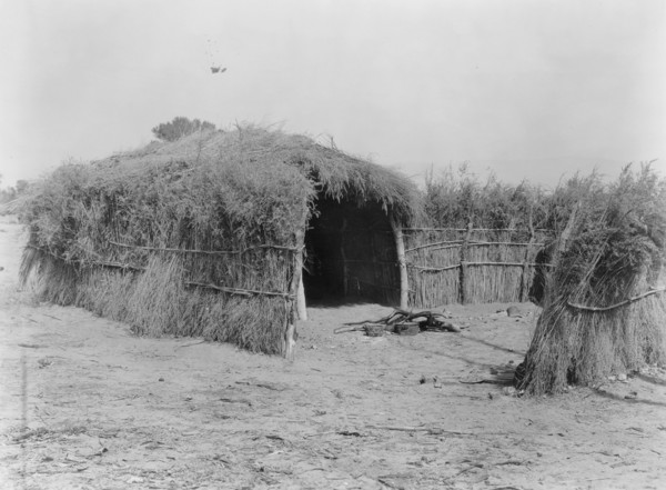 Cahuilla house in the desert, California, c1924. Creator: Edward Sheriff Curtis.