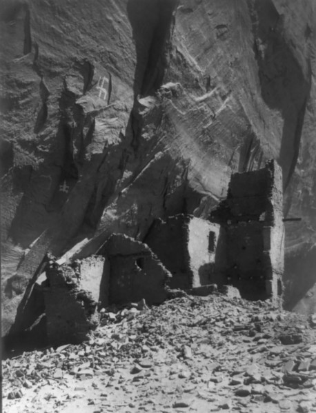Antelope Ruin, Cañon del Muerto-Navaho, c1907. Creator: Edward Sheriff Curtis.