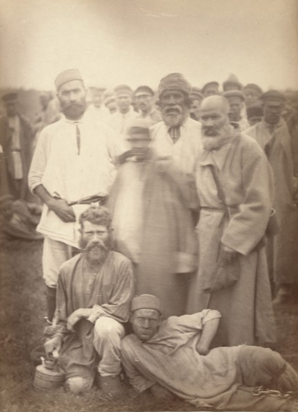 Types from a party of convicts on the road, near Tomsk, between 1885 and 1886. Creator: Unknown.