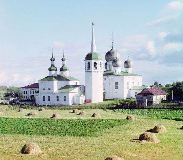 Church of the Transfiguration, inside the fortress wall [Belozersk, Russian Empire], 1909. Creator: Sergey Mikhaylovich Prokudin-Gorsky.