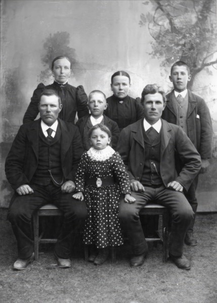 Group portrait, 1905-1910.  Creator: Per Persson.
