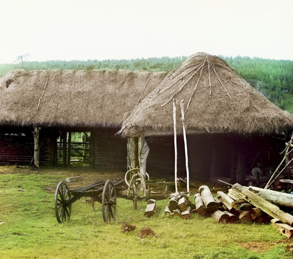 Bashkir's yard, Ekhia, 1910. Creator: Sergey Mikhaylovich Prokudin-Gorsky.