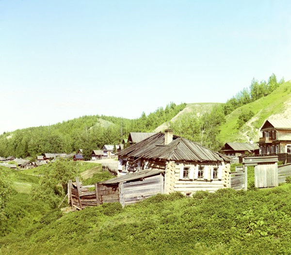 Small town of Vershiny near the city of Tobolsk, 1912. Creator: Sergey Mikhaylovich Prokudin-Gorsky.