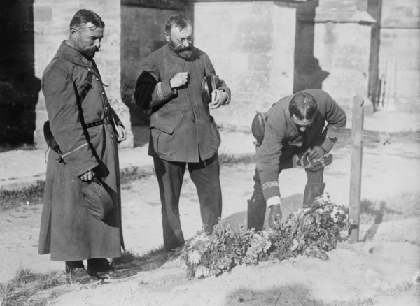 French Officers at graves of comrades, 1914. Creator: Bain News Service.
