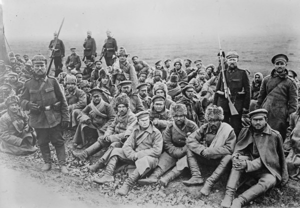 Russian prisoners, Russians, Tartars, Kirgises [i.e., Kyrgyz] etc., between 1914 and c1915. Creator: Bain News Service.