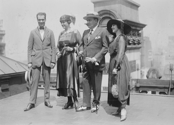 Bruno Zirato, Caruso & wife, Mrs. J. S. Keith, between c1915 and c1920. Creator: Bain News Service.