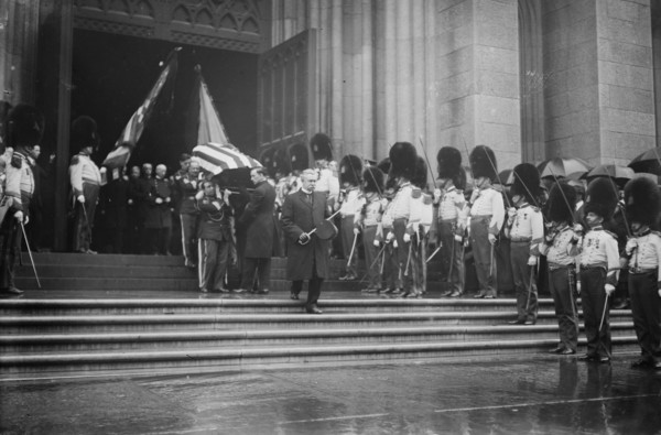 Sickles coffin carried from Cathedral, 1914. Creator: Bain News Service.