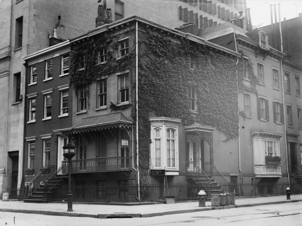 Irving House, N.Y., 1911. Creator: Bain News Service.