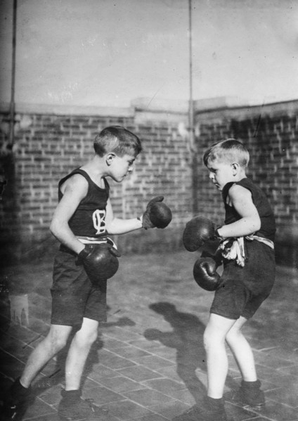 Kruger Bros., between c1910 and c1915. Creator: Bain News Service.