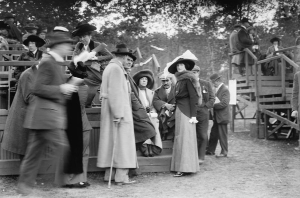 Mrs. Livermore, Mrs. Goadby Loew, Wil[...], Mrs. A.S. Burden, Mrs. Gordon..., between c1910-c1915. Creator: Bain News Service.