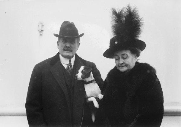 Amb. Myron T. Herrick & wife, between 1912 and 1914. Creator: Bain News Service.