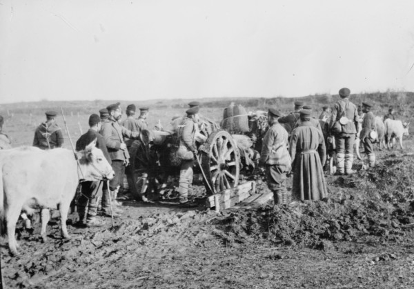 Taking Big Bulgar Guns to Tchataldja #2, between c1910 and c1915. Creator: Bain News Service.
