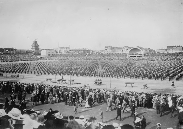 6000 girls at Sokol Sports at Prague, Austria, 1912. Creator: Bain News Service.