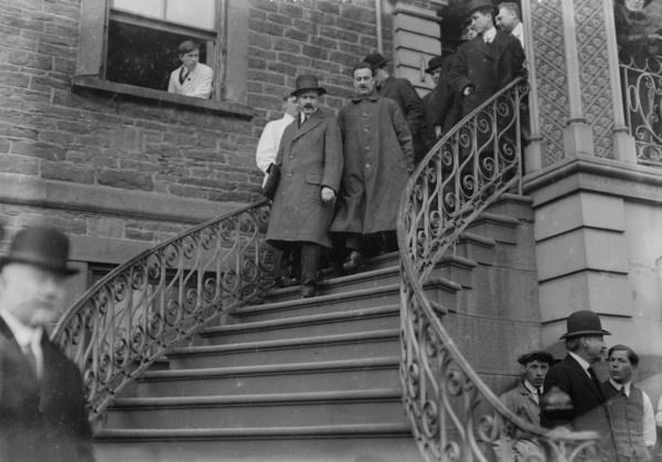 Dr. F.F. Friedmann leaving hospital, 1913. Creator: Bain News Service.