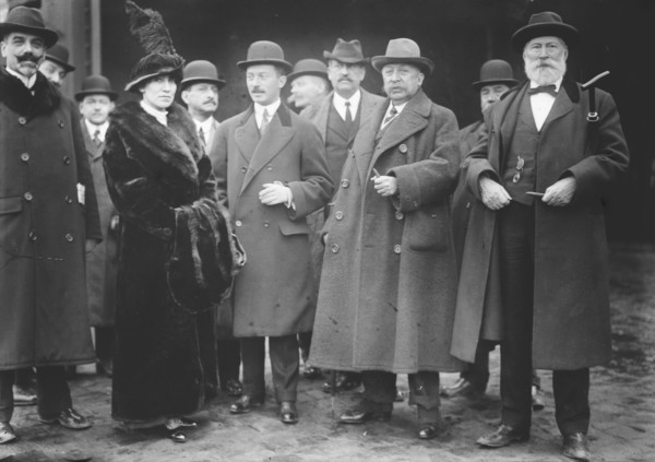 Mme. De Valenzuela, R. Reyes Jr., R. Reyes, J.M. Eder, R.J. Maller, 1913. Creator: Bain News Service.