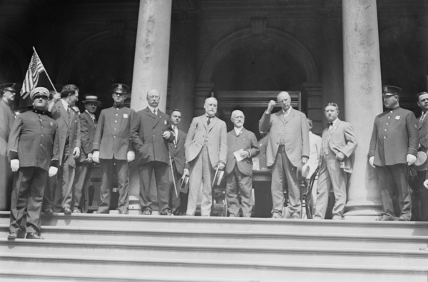 Appleton, Gaynor, Schiff & Ridder, 1913. Creator: Bain News Service.