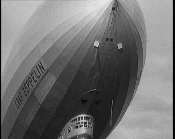Graf Zeppelin flying overhead, 1929. Creator: British Pathe Ltd.