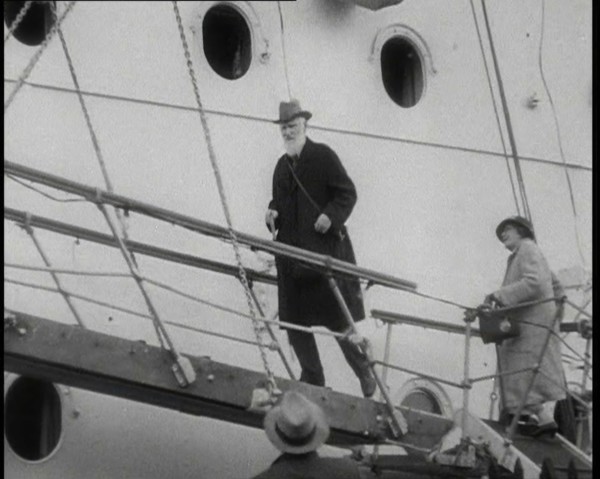 George Bernard Shaw and a Woman Climbing a Gangplank, 1930s. Creator: British Pathe Ltd.