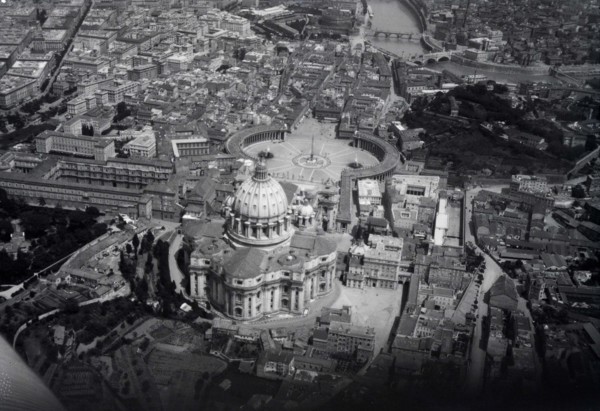 Bird's-eye view of Basilica of St. Peter in the Vatican, 1928. Creator: Mittelholzer; Walter (1894-1937).