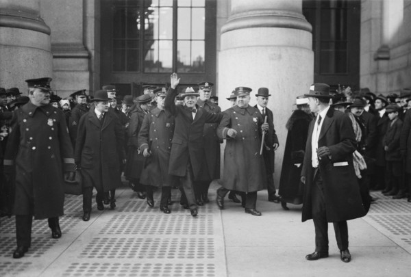 Billy Sunday reaches New York, between c1915 and c1920. Creator: Bain News Service.
