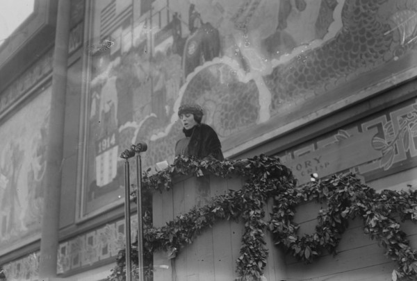 Mrs. W.G. AcAdoo, Speaking for Victory Loan, 1919. Creator: Bain News Service.