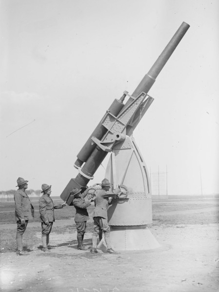 Anti-aircraft gun, between c1915 and c1920. Creator: Bain News Service.