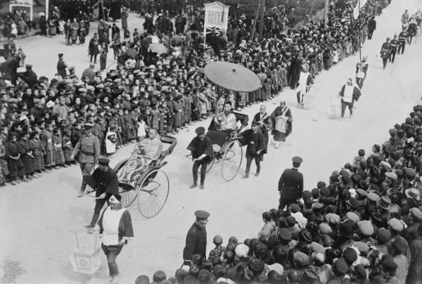 Japan - Funeral of General Kawamura, 1916. Creator: Bain News Service.