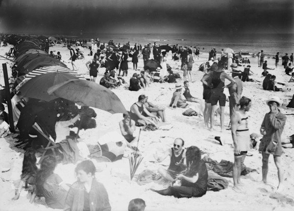 Long Beach, between c1910 and c1915. Creator: Bain News Service.