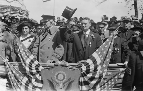 Mrs. C.S. Whitman, Gen. J.F. Bell, Gov. Whitman, 1917. Creator: Bain News Service.