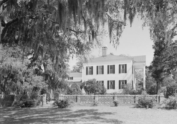 Radcliffe Cheston, Jr., Friendfield Plantation, residence in Georgetown, South Carolina, 1937. Creator: Gottscho-Schleisner, Inc.