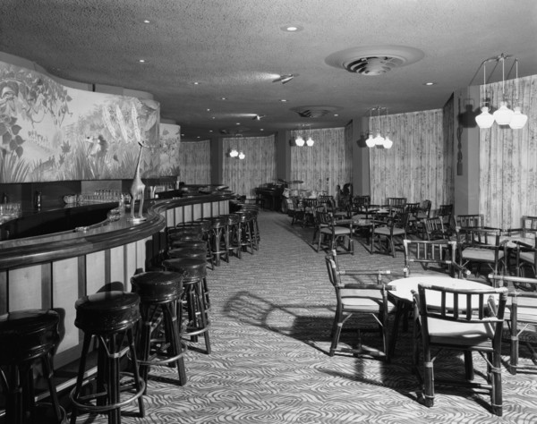 Nevele Hotel, Ellenville, New York, 1959. Creator: Gottscho-Schleisner, Inc.
