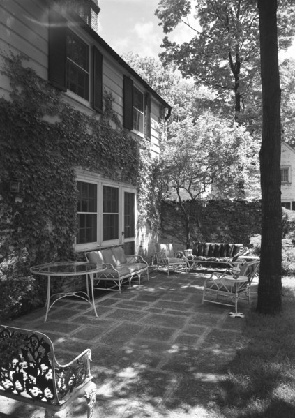 Guido R. Rahr, residence in Manitowoc, Wisconsin, 1945. Creator: Gottscho-Schleisner, Inc.