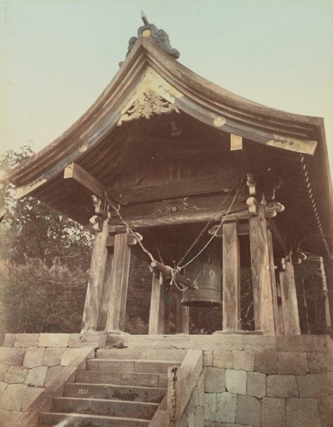 Sambutsude Bell, Nikko, 1870s-1890s. Creator: Kusakabe Kimbei.