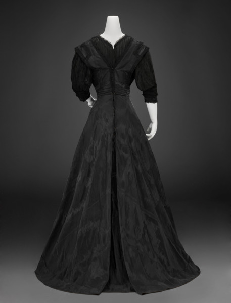 Dress (possibly for mourning), about 1910. Creator: Unknown.