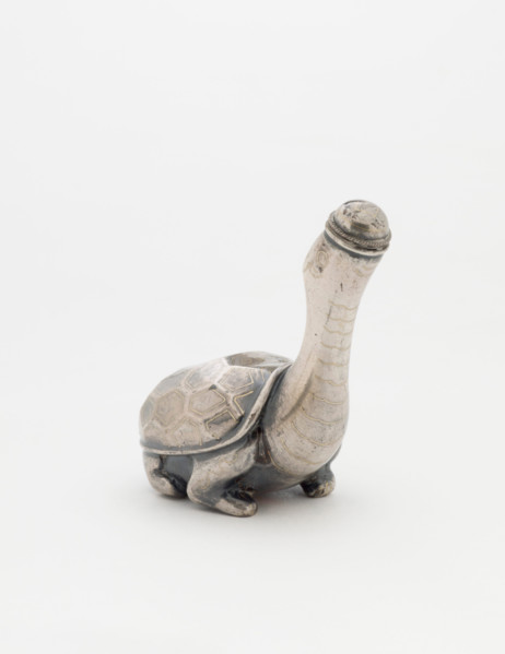 Snuff bottle in shape of tortoise, 18th century. Creator: Unknown.
