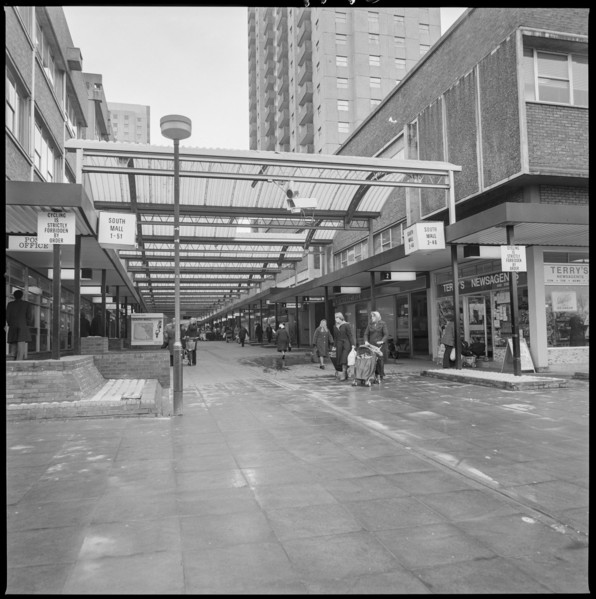 Edmonton Green Shopping Centre, New Road, Edmonton Green, Enfield, London, 1980. Creator: Department of the Environment.