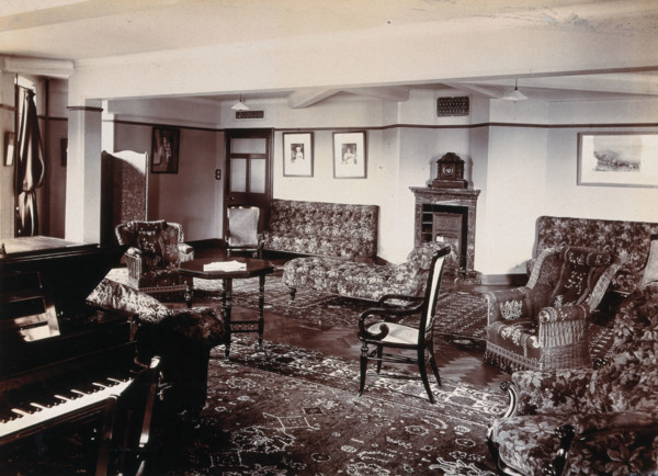 University College Hospital: a sitting room, probably for staff. Creator: Unknown.